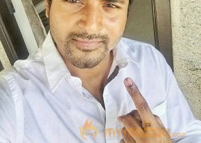 TN Election Celebrity Voting Pics  photo 61