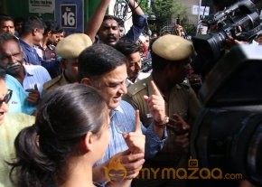 TN Election Celebrity Voting Pics  photo 64