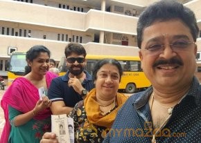 TN Election Celebrity Voting Pics  photo 2
