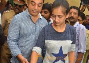 TN Election Celebrity Voting Pics  photo 4