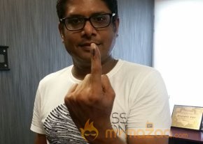 TN Election Celebrity Voting Pics  photo 8