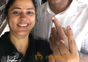 TN Election Celebrity Voting Pics  photo 12