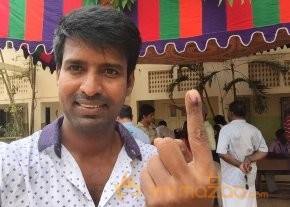 TN Election Celebrity Voting Pics  photo 19