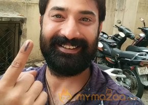 TN Election Celebrity Voting Pics  photo 20