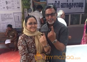 TN Election Celebrity Voting Pics  photo 22