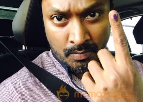 TN Election Celebrity Voting Pics  photo 27