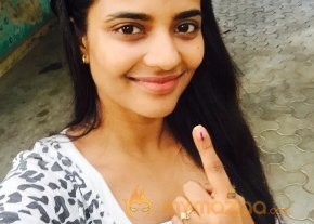 TN Election Celebrity Voting Pics  photo 40