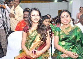 Trisha at Pothys Silk Saree Stills photo 6