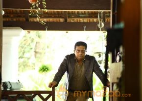 Un Samayal Arayil Movie Latest Stills photo 18