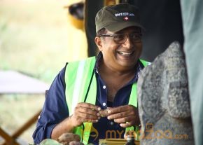 Un Samayal Arayil Movie Latest Stills photo 26