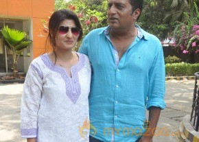 Un Samiyal Araiyil Movie Press Meet Photos photo 18