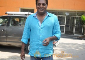 Un Samiyal Araiyil Movie Press Meet Photos photo 52