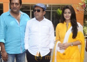 Un Samiyal Araiyil Movie Press Meet Photos photo 14
