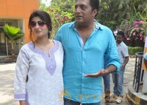 Un Samiyal Araiyil Movie Press Meet Photos photo 23