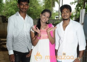 Uyire Unnai Nesithen Movie Launch Stills photo 43