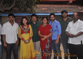 Uyirukku Uyiraga Movie Onlocation Stills  photo 30