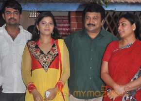 Uyirukku Uyiraga Movie Onlocation Stills  photo 29