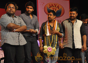 V4 Entertainers Film Awards 2013 photo 5