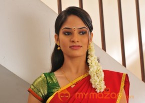 Vaarayo Vennilave Movie Latest Photos photo 6