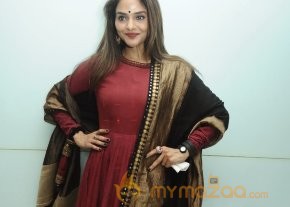 Vaayai Moodi Pesavum Movie Press Meet photo 16