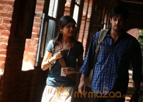 Vallinam Movie Latest Photos photo 3