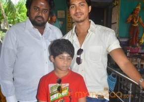Vathuthugudhi Movie Pooja Stills photo 2