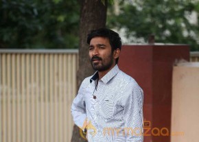 Velai Illa Pattadhari Movie Stills photo 5