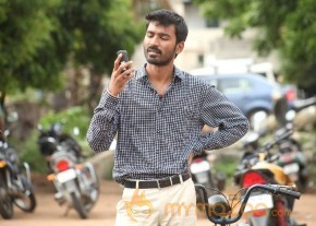 Velai Illa Pattadhari Movie Stills photo 19