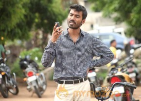 Velai Illa Pattadhari Movie Stills photo 13