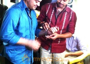 Vijay With Ajith’ At Mangatha On Location Stills photo 4