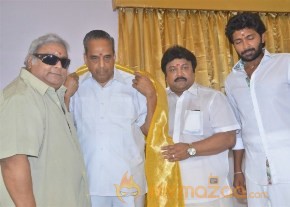 Vikram Prabhu New Movie Launch Stills photo 17