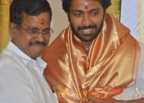Vikram Prabhu New Movie Launch Stills photo 21