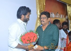 Vikram Prabhu New Movie Launch Stills photo 34