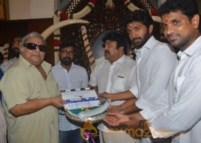 Vikram Prabhu New Movie Launch Stills photo 6