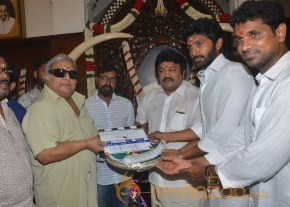 Vikram Prabhu New Movie Launch Stills photo 7