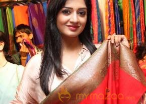 Vimala Raman At Trendz Life Style Expo2014 photo 26