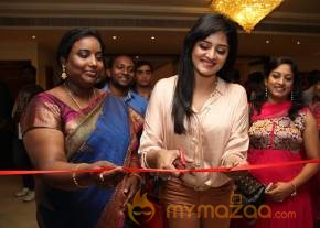 Vimala Raman At Trendz Life Style Expo2014 photo 25