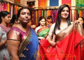 Vimala Raman At Trendz Life Style Expo2014 photo 75