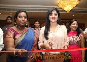 Vimala Raman At Trendz Life Style Expo2014 photo 9