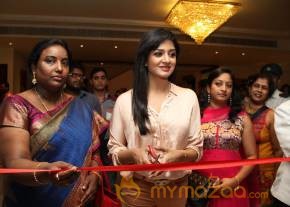 Vimala Raman At Trendz Life Style Expo2014 photo 24