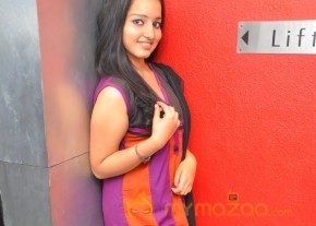 Vizha Tamil Movie Photos photo 19