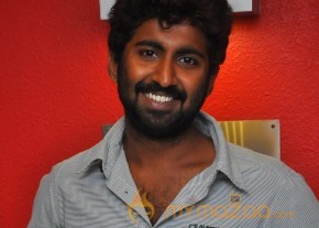 Vizha Tamil Movie Photos photo 14
