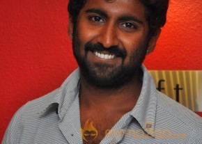 Vizha Tamil Movie Photos photo 6