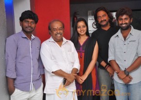 Vizha Tamil Movie Photos photo 17