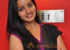 Vizha Tamil Movie Photos photo 3