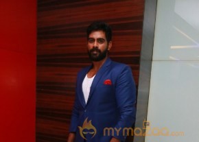 Yaanum Theeyavan Audio & Trailer Launch Stills photo 15