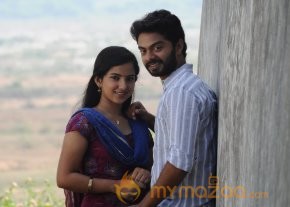 Yaazh Movie Latest Stills photo 5