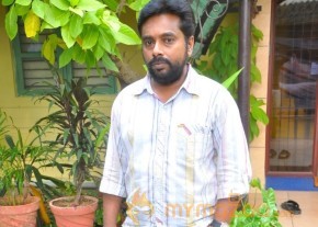 Yan Kadhal Puthithu Movie Interview Stills photo 7