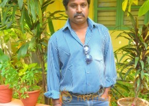 Yan Kadhal Puthithu Movie Interview Stills photo 41