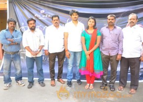 Yan Kadhal Puthithu Movie Interview Stills photo 36